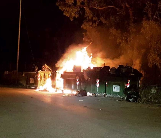 Siracusa, a fuoco cassonetto della spazzatura in zona Arenella