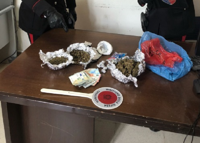 Francofonte, nascondeva nella moto 370 grammi di marijuana