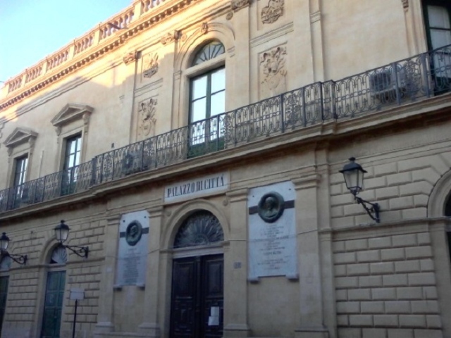 Avola, formazione per i dipendenti comunali con i film di Zalone e Ficarra e Picone