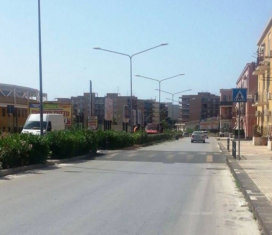 Siracusa, rubata una transenna e un tombino in Via Algeri: denunciati in tre