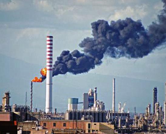 Augusta, vendita Esso: le reazioni della politica