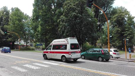 Trento, bimba di 1 anno cade dalla finestra e muore