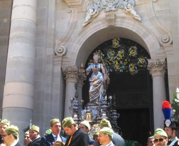 Siracusa, Ottava di Santa Lucia senza fuochi d'artificio per "colpa" di un solarium