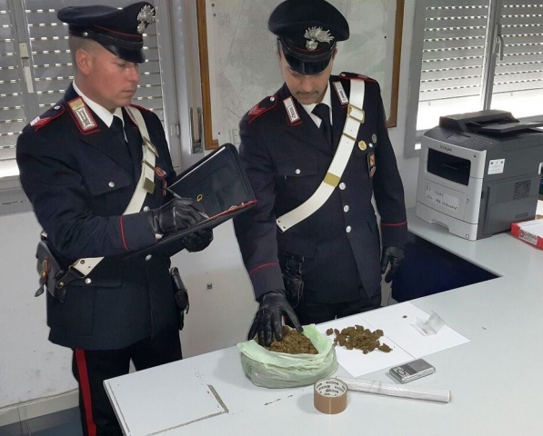 Avola, droga, armi e munizioni: un arresto e una denuncia
