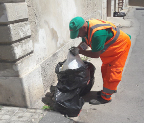 Avola, controlli sui sacchetti di rifiuti: multe in arrivo