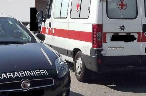 Augusta, i genitori litigano: bambina di 12 anni chiama i Carabinieri
