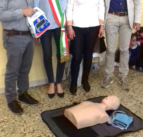 Rosolini, donato un defibrillatore all'Istituto Comprensivo "S.Alessandra"