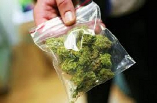 Noto, marijuana recuperata dall'afratto di un vicolo del centro storico