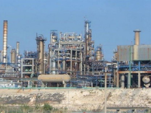 Augusta, la raffineria Esso ceduta alla compagnia petrolifera di Stato algerina Sonatrach
