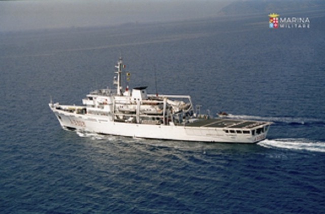 Sosta al porto di Siracusa per le navi Magnaghi e Galatea