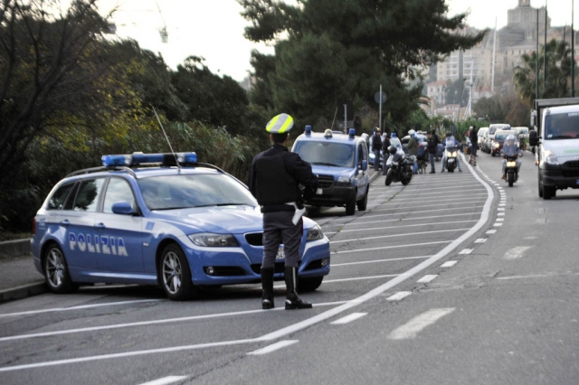 Siracusa, trovato in possesso di 9 panetti di hashish: arrestato