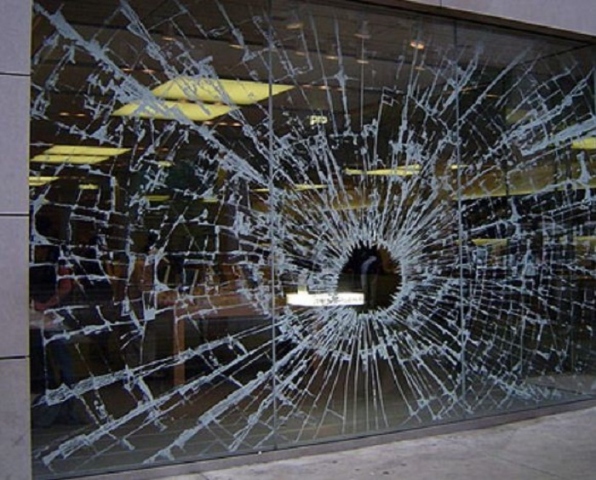 Avola, furto con "spaccata" al Golden Point": 1 arresto