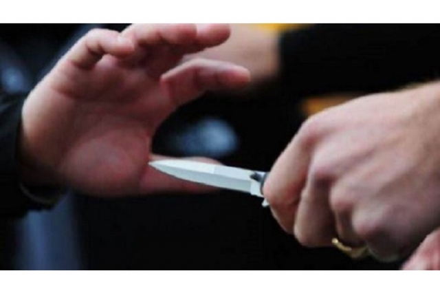 Avola, armato di coltello e ascia aggredisce il cognato per dissapori legati ad eredità