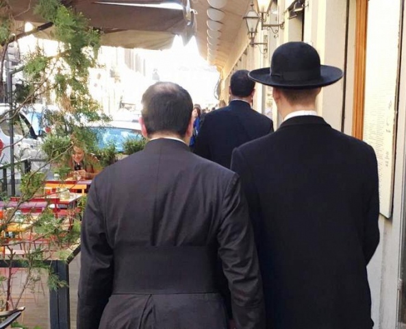 Noto, sedicente eremita truffa un uomo