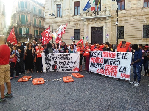 Siracusa si mobilita per la manifestazione "Aprite i porti". VIDEOINTERVISTA