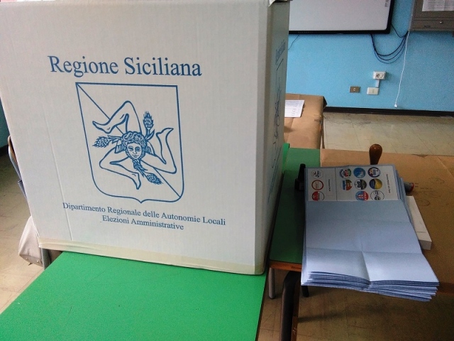 Siracusa, ballottaggio: alle 19 affluenza del 23,66 per cento. Hanno votato 24.421 elettori su 103.213