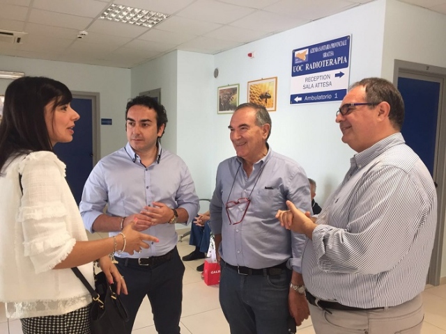 Siracusa, sopralluogo all'ospedale Rizza della parlamentare regionale, Rossana Cannata