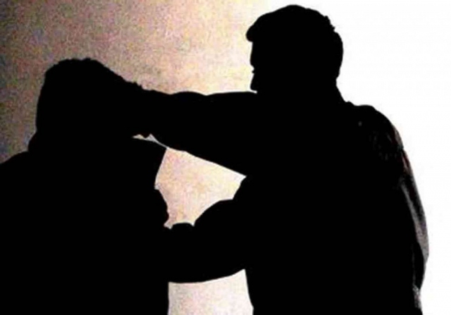 Avola, picchia e minaccia i parenti per ottenere denaro al fine di comprare droga