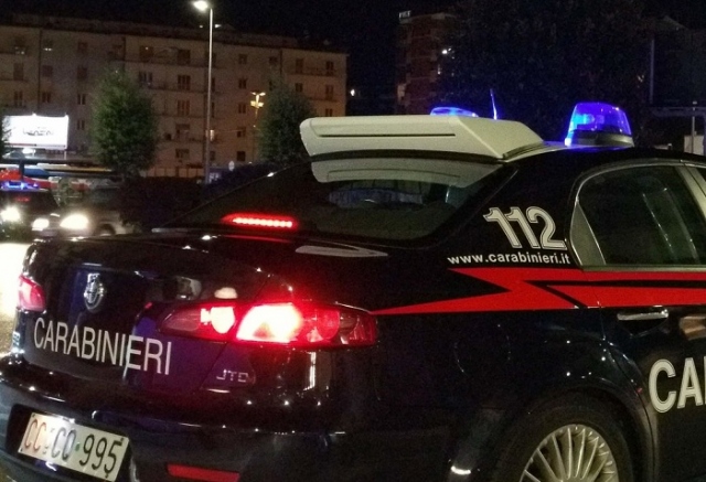 Siracusa, ubriaco minaccia di morte il padre: intervengono i Carabinieri