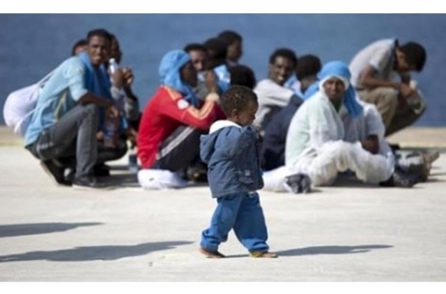 Noto, sbarco a Calamosche: in 53 lasciati sulla spiaggia. L'imbarcazione riprende il largo