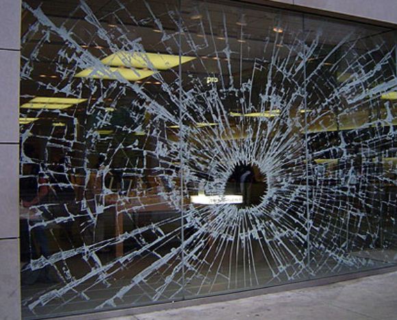 Siracusa, furto in negozio di Via Tisia: arrestato in flagranza un 43enne