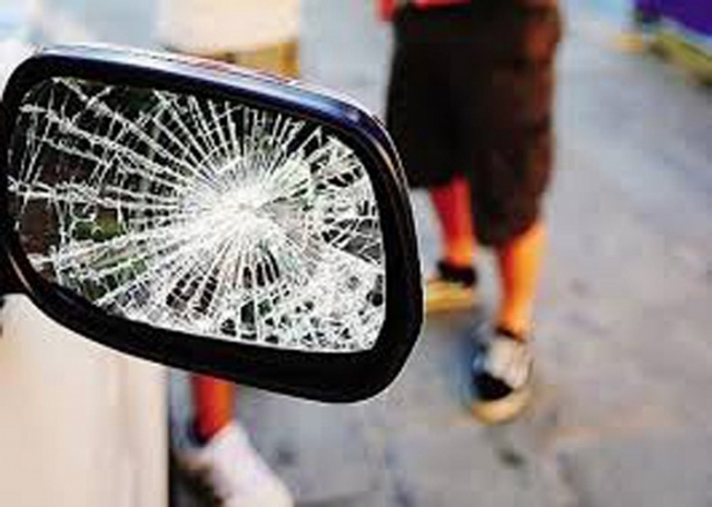 Noto, 29enne denunciato per tentata truffa dello specchietto