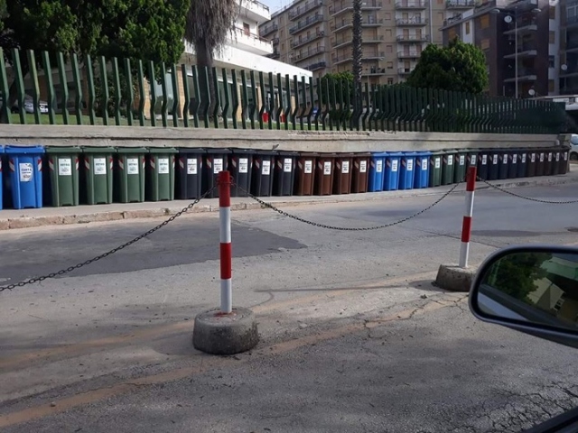 Siracusa, Fratelli d'Italia:"Via i carrellati dai marciapiedi e dalle strade"