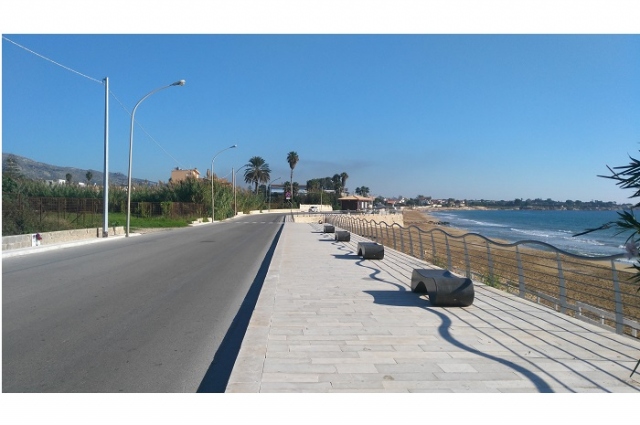 Avola, carrozzine job per i disabili in spiaggia