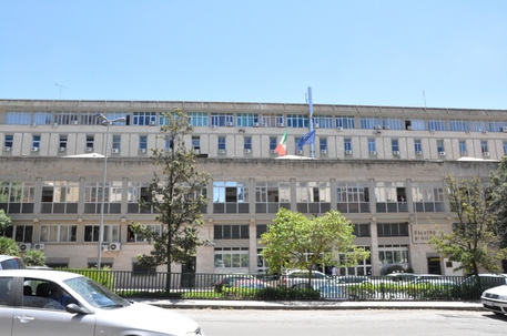 Nel Nisseno, condizionamenti su appalti pubblici: 16 ordinanze