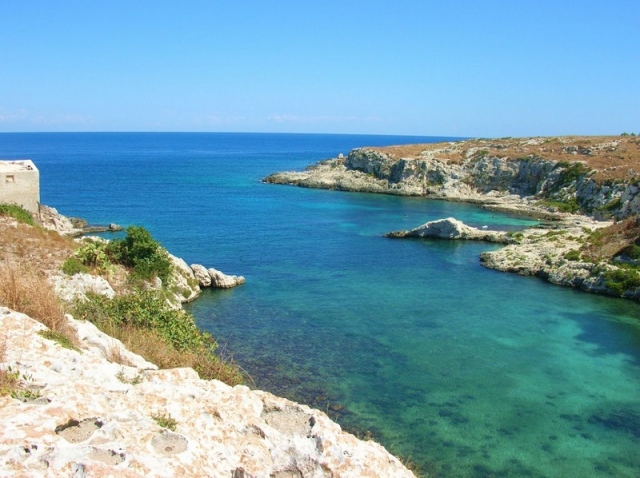 Campionamenti dell'acqua e dei sedimenti nella baia di Santa Panagia di Siracusa e nell'area Sin di Priolo