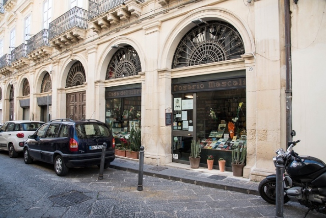 A Siracusa la prima libreria storica della Sicilia tutelata dalla legge, è "La Casa del libro Rosario Mascali"