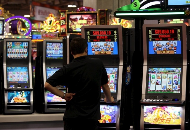 Siracusa, gioco illegale in esercizi commerciali: sanzioni per 80mila €