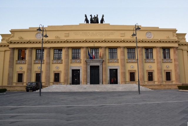 Siracusa, sentenze aggiustate: arrestato ex giudice del Cga: avrebbe favorito il maxirisarcimento a Open Land da parte del Comune