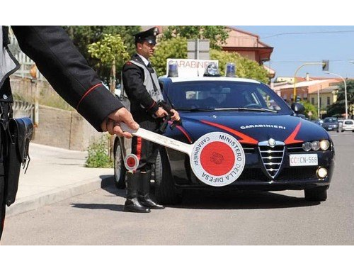 Floridia, non si ferma all'alt dei Carabinieri: arrestato 38enne