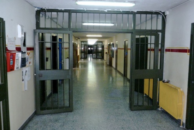 Siracusa, furto di collana e bicicletta: 17enne al carcere minorile di Catania