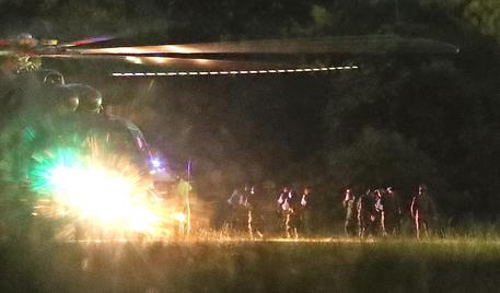 Thailandia, 4 ragazzi in salvo: gli altri e l'allenatore fuori domani