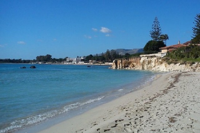 Siracusa, sbarco a Fontane Bianche: 53 arrivati in barca a vela