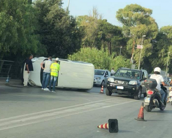 Siracusa, incidente in viale Paolo Orsi per un tamponamento a catena: coinvolti 5 mezzi