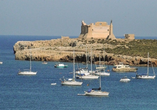 Stop della Regione al resort sull'isolotto di Portopalo di Capo Passero, esulta Legambiente