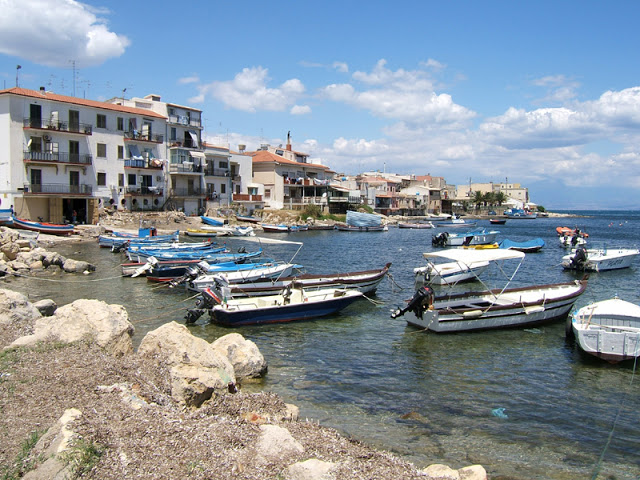 Augusta, trovato gommone rubato a Catania: restituito al proprietario