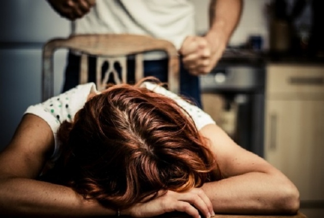 Siracusa, 33enne in carcere per atti persecutori, maltrattamenti e minacce alla moglie