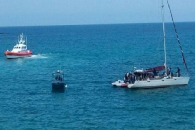 Siracusa, arrestati i 3 presunti scafisti dello sbarco a Fontane Bianche