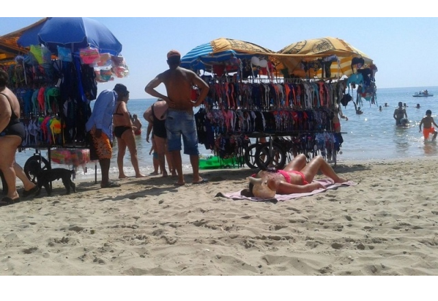 Siracusa, tolleranza zero contro l'abusivismo commerciale: potenziati i controlli con particolare attenzione alle spiagge