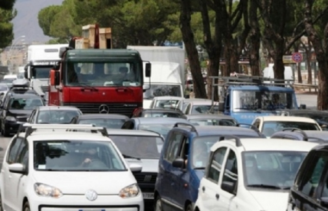 Siracusa, Costantino e Buonomo: "Per decongestionare Ortigia usare i parcheggi adiacenti all'isola"