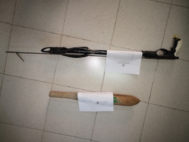 Siracusa, 29enne denunciato: aveva in auto un fucile subacqueo e di una mazza in legno