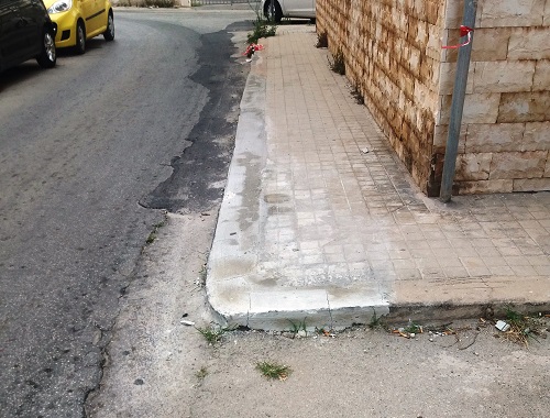 Siracusa, ripristinato il marciapiede di via Nocastro