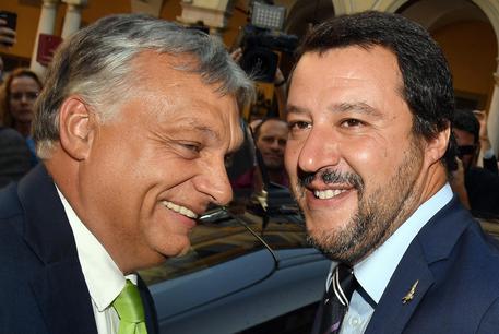 Salvini incontra Orban: "Vicini a svolta storica per futuro dell'Europa"