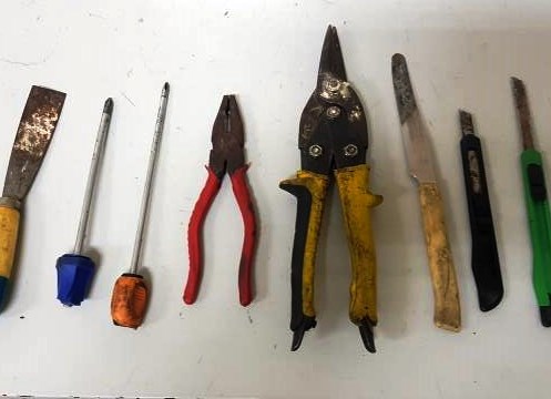 Noto, furti in auto: denunciati in 2 per porto ingiustificato di arnesi per lo scasso