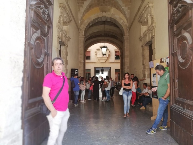 Siracusa, appalto pulizie: le lavoratrici tornano a presidiare il Vermexio