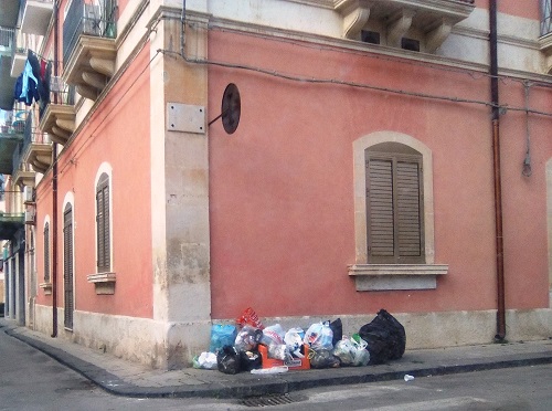 Raccolta differenziata, Musumeci concede proroga ai Comuni: a giugno Siracusa ferma al 22%